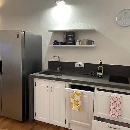 Aida Apartment กาญารี ภายนอก รูปภาพ